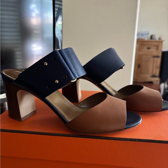 Brand New Hermes Sandals 37 - Picture 4 of 6
